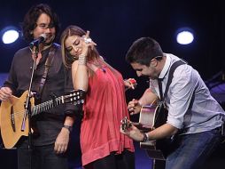 Jorge Villamizar, Lena Burke y Alex Ubago durante su más reciente actuación en Guadalajara. S. NÚÑEZ  /