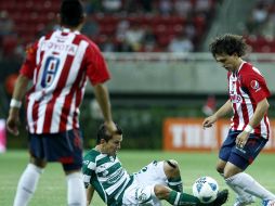 La Fundéu BBVA recuerda que debe evitarse el abuso de extranjerismos en las crónicas de futbol. E.PACHECO  /