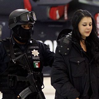 Novia de “El JJ” pretende evitar deportación a Colombia