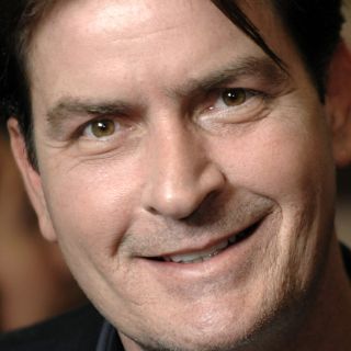 Rechazan conceder custodia de sus hijos a Charlie Sheen