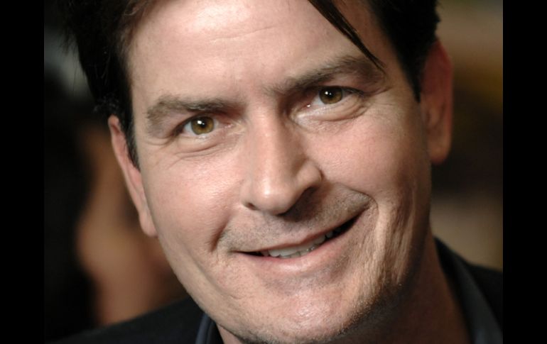 Sheen y su abogado aseguraron que Mueller sufre de una adicción al consumo de medicamentos. AP  /