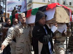 El Consejo Nacional Transitorio de Libia cifró en unos 10 mil los muertos por el conflicto en el país. AP  /