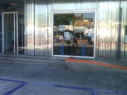 Fachada del banco hurtado esta mañana en la colonia Jardines Alcalde. O. RUVALCABA  /