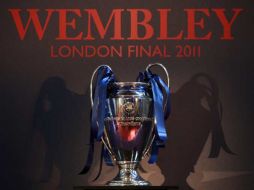 El trofeo de la Champions League empieza su visita a Londres. AP  /