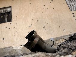 Restos de un misil disparado presuntamente por las fuerzas leales al líder libio Gadhafi. EFE  /