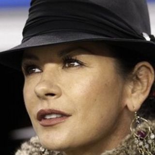 Catherine Zeta-Jones actuará junto a Tom Cruise en ''Rock of Ages''