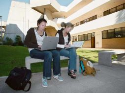 'Si recortamos cosas que crean empleos generaremos más recesión'. ARCHIVO  /