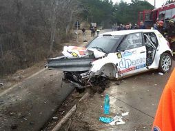 Foto del accidente de Kubica en febrero pasado, el piloto estuvo a punto de perder la mano derecha en el percance. AP  /