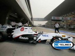 Sergio Pérez al momento de salir de los pits en el Gran Premio de China. ESPECIAL tomada de Escudería Telmex  /