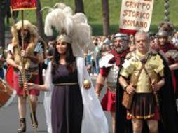 El Grupo Histórico Romano explicó cómo se fundó Roma y cómo vivían sus habitantes. ESPECIAL  /