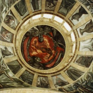 Disfrutan visitantes murales de Clemente Orozco en vacaciones