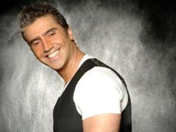 Fernández destaca por interpretar distintos géneros de música. ESPECIAL  /