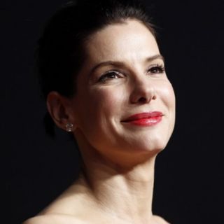 Sandra Bullock, molesta por libro biográfico de Jesse James