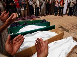Funerales de víctimas de ataques a la ciudad libia, Misrata. AP  /