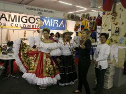 En la fotografía se observa el stand de los amigos de Colombia en la Feria el año pasado. EFE  /