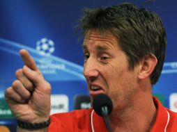 El arquero del United habla en una rueda de prensa del peligro de Raúl González para el conjunto inglés. AFP  /