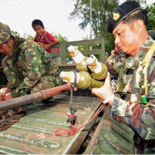 Camboya y Tailandia aceptan negociar cese al fuego