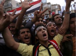 Opositores de Saleh se manifiestan para pedir su renuncia. AFP  /
