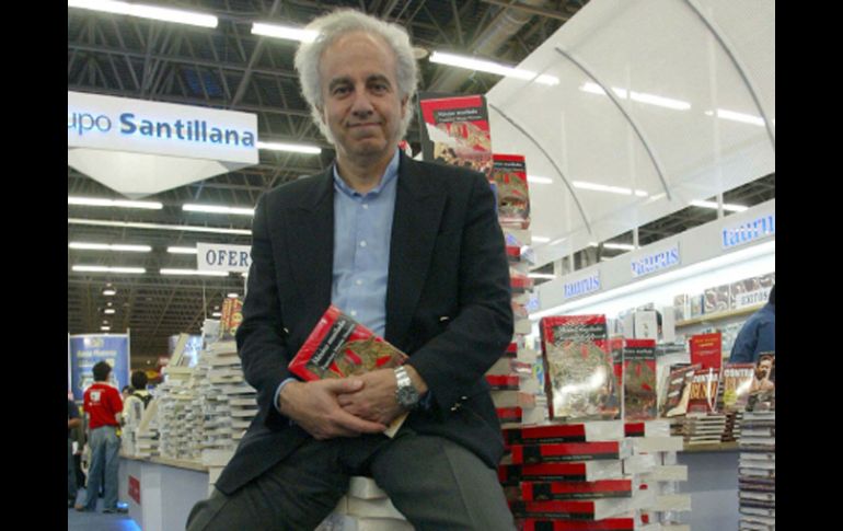 El nuevo libro de Moreno analiza los motivos reales de asesinatos políticos y resoluciones de la política mexicana. ARCHIVO  /