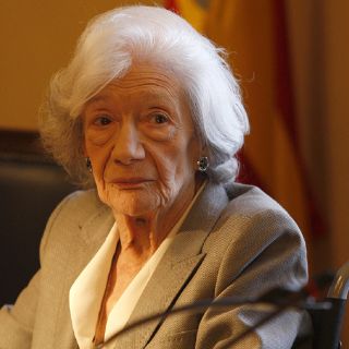 Rey de España rinde homenaje a la obra de Ana María Matute