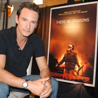 Rodrigo Santoro avanza sin presiones