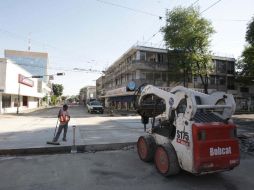 Una vez reabierto el cruce, los vehículos pueden circular de manera normal sobre Avenida Hidalgo. A. CAMACHO  /