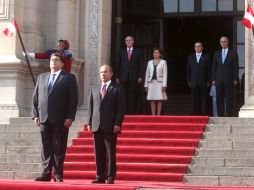 El Presidente Felipe Calderón fue recibido por su homólogo peruano, Alan García. EL UNIVERSAL  /