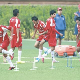 Esperamos a un Monterrey muy peligroso: Omar Esparza