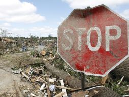 Una ola de tornados castigó el sur de Estados Unidos y ya cobró al menos 200 víctimas humanas. AP  /