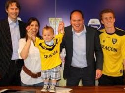 El Club Holandés montó un truco publicitario que involucra al niño Baerke van der Meij. ESPECIAL  /