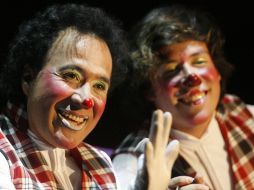 Lagrimita y Costel, listos para ofrecer una tarde mágica para los pequeños del hogar.A.HINOJOSA  /