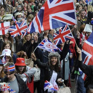 Boda real exalta el nacionalismo en los británicos