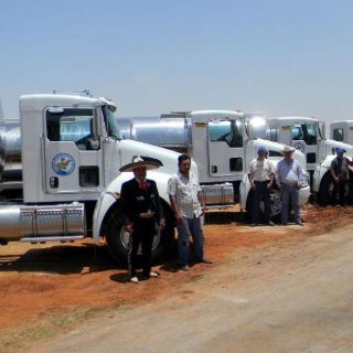 La Unión Ganadera adquiere fletera para apoyar a lecheros