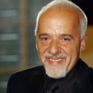 La vida de Paulo Coelho será llevada al cine