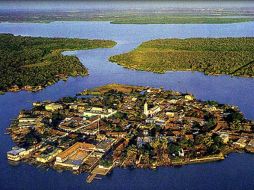 La isla se ubica en un lugar privilegiado, junto a una laguna de agua dulce. ESPECIAL  /
