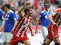 El mediocampista Thomas Mueller celebra anotación ante Schalke 04. AFP  /
