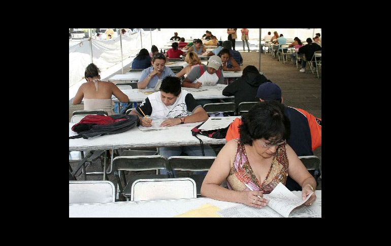 La directora del IEEA recordó que el modelo educativo implantado en 2001 es lider en sacar gente del rezago educativo. ARCHIVO  /