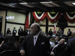 Miembros de la Asamblea Nacional asisten hoy, lunes 2 de mayo de 2011, a la Plenaria de la Asamblea Nacional en San José. EFE  /