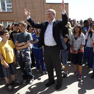 Partido de Harper gana elecciones en Canadá