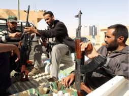 Rebeldes libios han enfrentado a las fuerzas de Gadhafi en Misrata. EFE  /