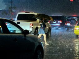 La lluvia de esta noche en la metrópoli. E. BARRERA  /