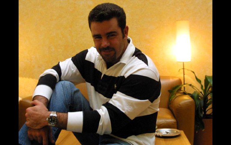 Capetillo y su esposa Bibi Gaytán, participarían en el melodrama 'Soy de barrio'. ARCHIVO  /