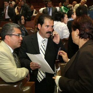 Jesús Casillas iniciará consulta ciudadana ante solicitud de crédito del gobernador