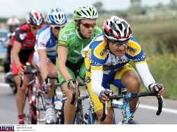 El ciclista tapatío, Juan Sandoval, durante una carrera. MEXSPORT  /