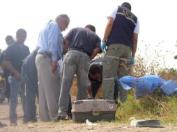 En la escena del crimen, peritos del IJCF levantaron cuatro casquillos de bala del calibre 9 milímetros. M. PATIÑO  /