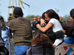 A dos días del accidente, los familiares siguen a la espera de noticias alentadoras. EFE  /