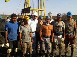 Hasta ahora sólo brigadistas locales han participado en las labores de rescate. ESPECIAL  /