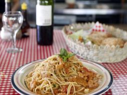 Paolo ofrece a los comensales un deleite para los sentidos.A. HINOJOSA  /