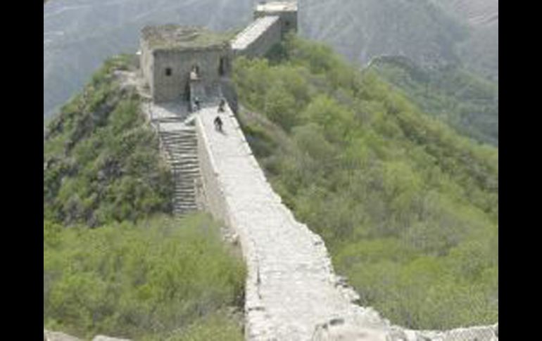 La Gran Muralla se formó en la primera dinastía de China, la Qin (221-206 a.C.). EFE  /
