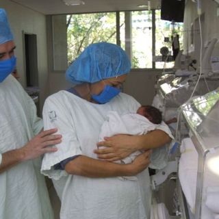 Beneficia lactancia a la madre y al bebé